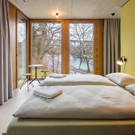 伯尔尼青年旅舍 旅馆 *