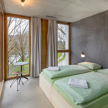 Youth Hostel *